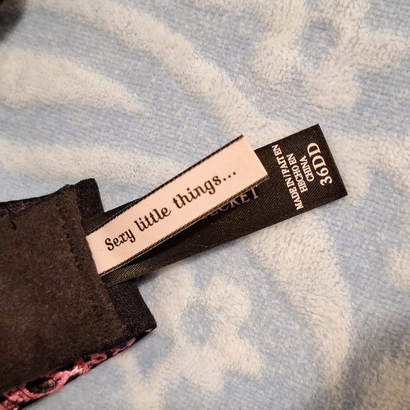 Gorgeous VS Pretty Little Things Bra - Picture 3 of 4